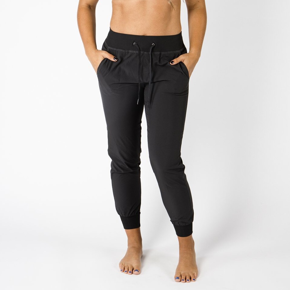 NWOT Kiava Athletic Joggers